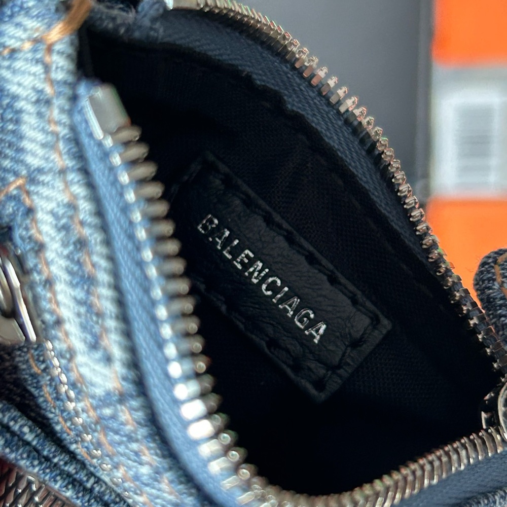 NWT Designer Balenciaga Denim Monogram  coin pouch. - Picture 3 of 5